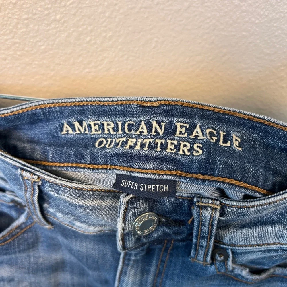 American Eagle Super Stretch Distressed Denim Mini Skirt Blue‎ Size 2